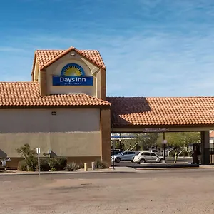 https://days-inn-phoenix-north.hotelsofphoenix.com